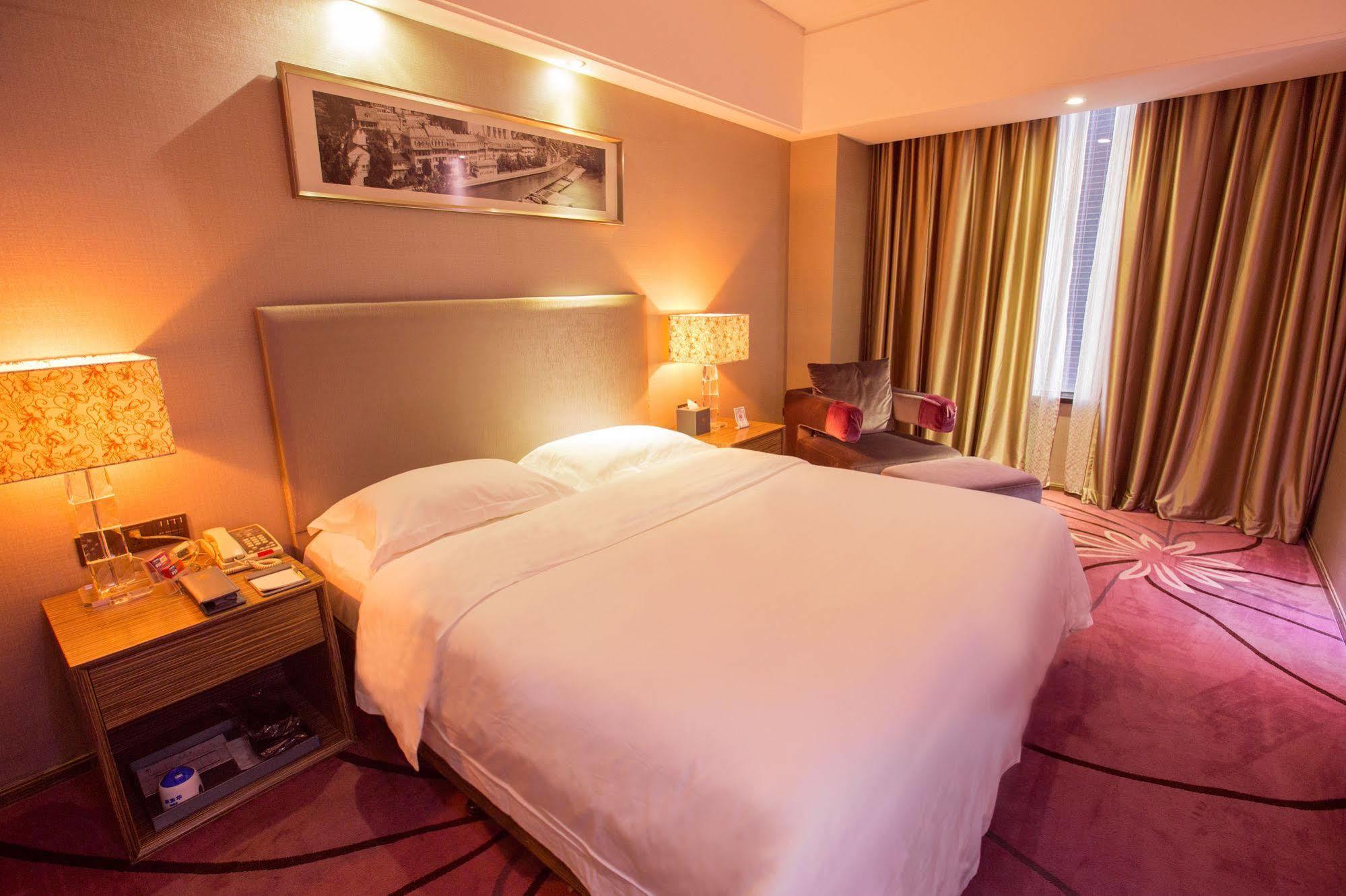 La Perle International Hotel - Free Shuttle Between Hotel And Exhibition Center During Canton Fair Экстерьер фото